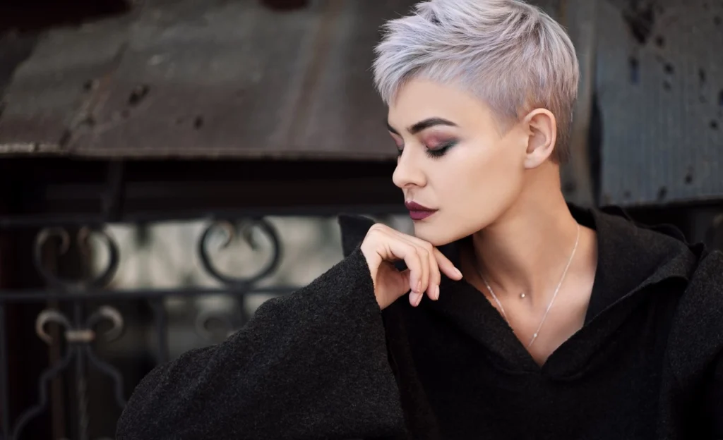 pfiffige kurzhaarfrisuren frauen frech